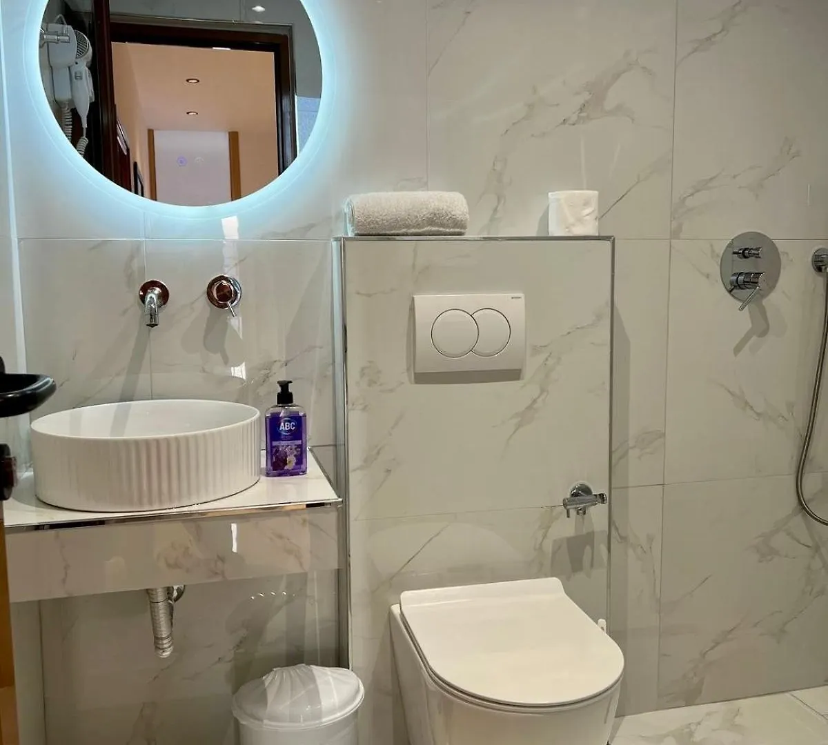 Amente Apartaments Ksamil 0*,  Albania